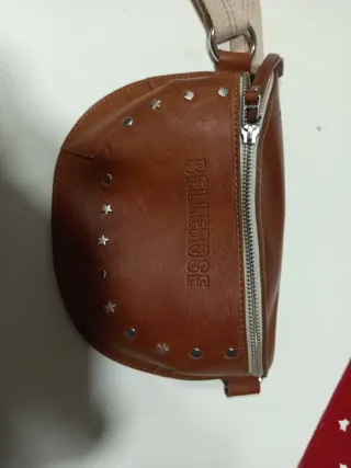 Riñonera Bellerose cuero marrón tachuelas