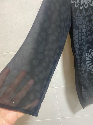 Blusa Desigual M floral negra/gris