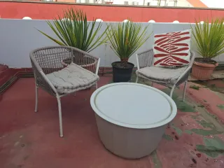 Conjunto mesa almacenaje y 2 sillas exterior