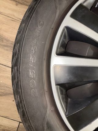 4 Llantas 205/55R16 Goodyear y Michelin