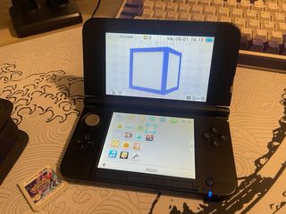 Nintendo 3DS XL Azul + Pokémon Y + SD 8GB