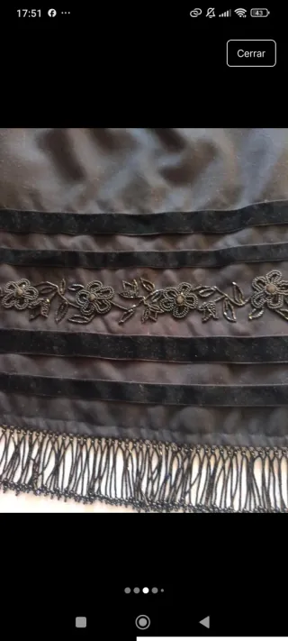 Mochila asturiana negra con flecos