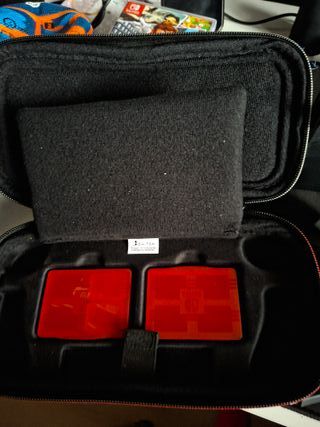 Nintendo Switch Negra y Roja