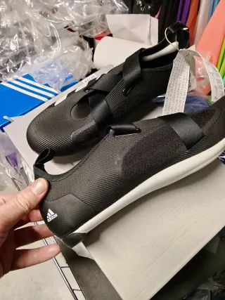 Scarpe ciclismo Adidas n.44.5