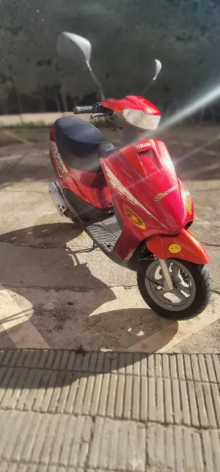 Yamaha Axis Roja