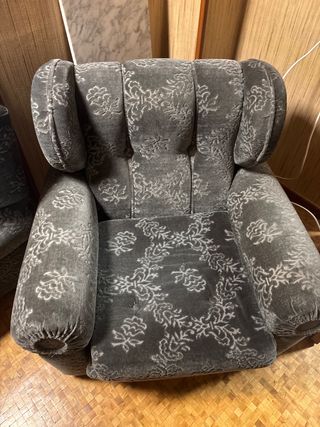 Sillón de tela gris con estampado floral 2 unidade