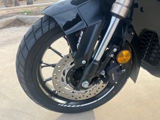 Honda ADV 350 Blanca - Reestreno