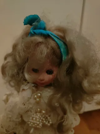 Bambola vintage vestito pizzo perline