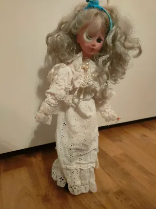 Bambola vintage vestito pizzo perline