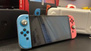 Nintendo Switch OLED + Tarjeta SD