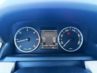 Land-Rover Discovery 4 3.0 TDV6 SE con 7 PLAZAS, CÁMARA TRASERA...