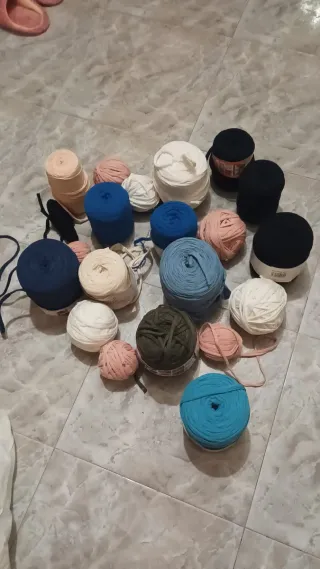 Ovillos de trapillo varios colores