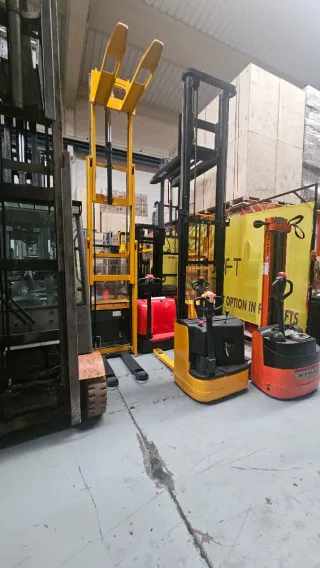 Fregadoras y carretillas SGLIFT VENTA Y REPARACIÓN