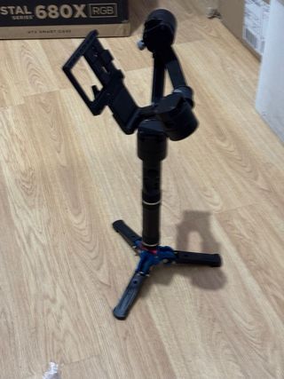 Estabilizador Zhiyun Crane M