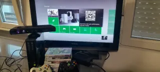Xbox 360 E, Nero con Kinect e giochi
