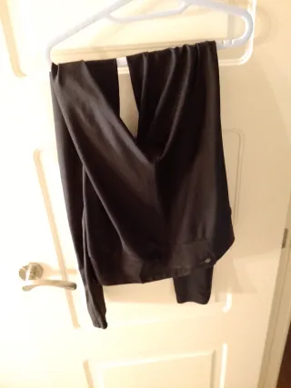 Pantalón negro deportivo