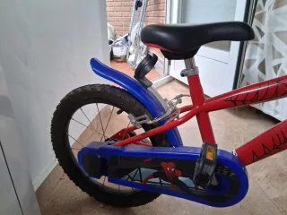 Bicicleta Infantil Spiderman Roja y Azul