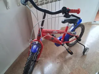 Bicicleta Infantil Spiderman Roja y Azul