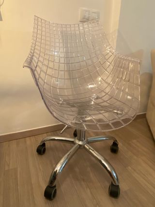 Silla de escritorio metacrilato transparente