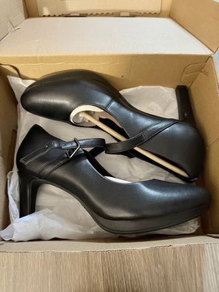 Zapatos de tacón Clarks negros