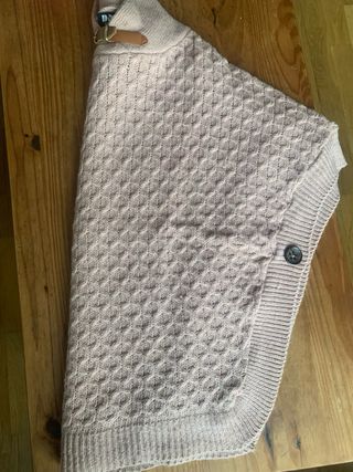 Poncho de lana rosa