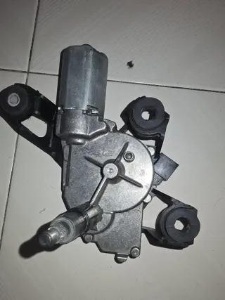Motor limpiaparabrisas trasero