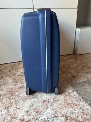 Maleta grande 75x25x60 de la marca Regent