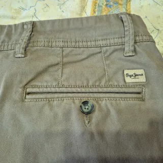 Pantalón chino Pepe Jeans caqui