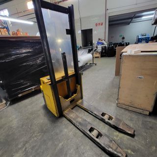 Apilador eléctrico MIC WP10 E 10 - traspaleta elec