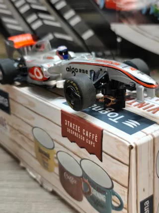 Scalextric Coche McLaren Mercedes MP4-24 1:32