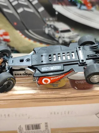 Scalextric Coche McLaren Mercedes MP4-24 1:32