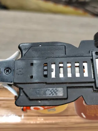 Scalextric Coche McLaren Mercedes MP4-24 1:32