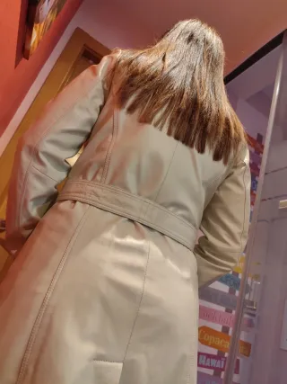 Gabardina larga de piel