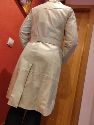 Gabardina larga de piel