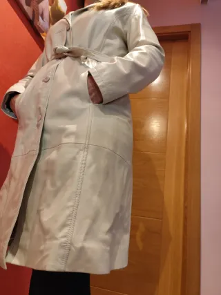 Gabardina larga de piel