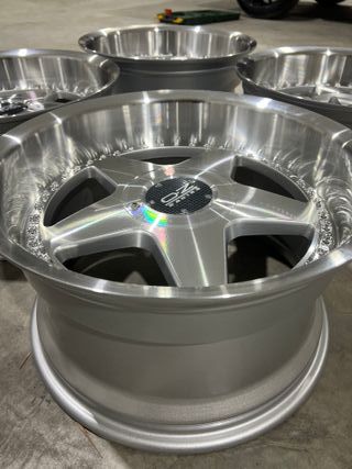 Llantas OZ Futura 17 Multitornillería