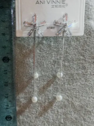 Pendientes largos con perlas