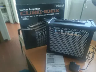 Amplificador Guitarra Roland CUBE-10GX