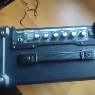 Amplificador Guitarra Roland CUBE-10GX