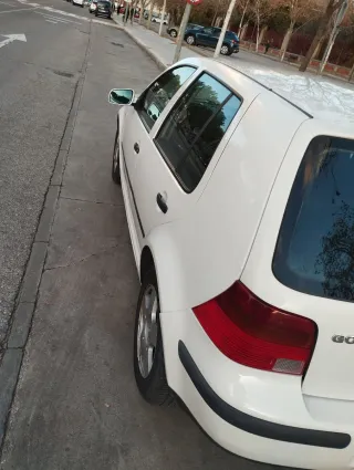 Volkswagen Golf 2000