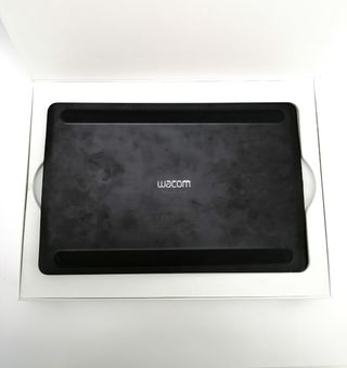 Tablet Grafica WACOM Intuos Pro Model PTH-660