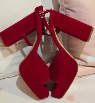 Sandalias de tacón rojas Primark