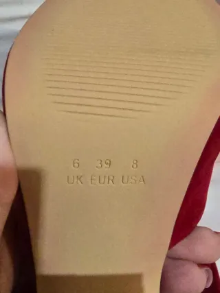 Sandalias de tacón rojas Primark