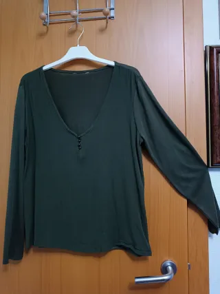 Camiseta manga larga verde militar Talla L- XL