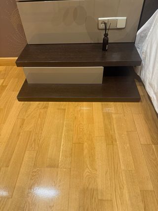 Cabezal de cama de madera wengue con tapiflex