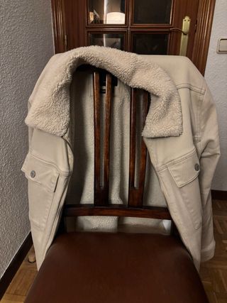 Chaqueta Hollister Talla S Beige