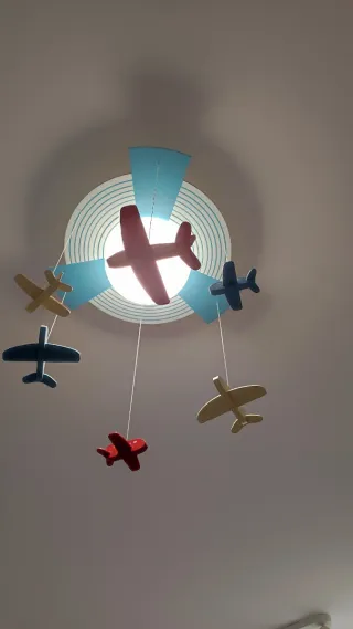 Lámpara infantil aviones