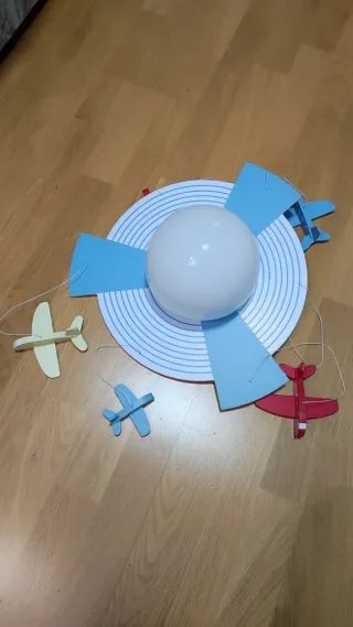 Lámpara infantil aviones