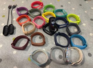 Xiaomi Mi Band 4 + 2 Cargadores + Correas