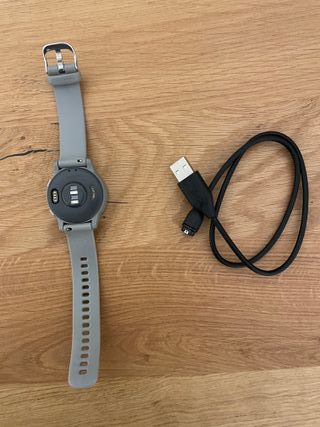 Reloj Garmin Vivoactive 4S Gris